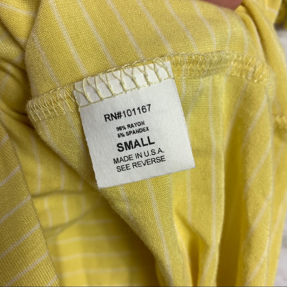 Kim & Cami Tie Front Flutter Appliqu Sleeve Top S - image 6